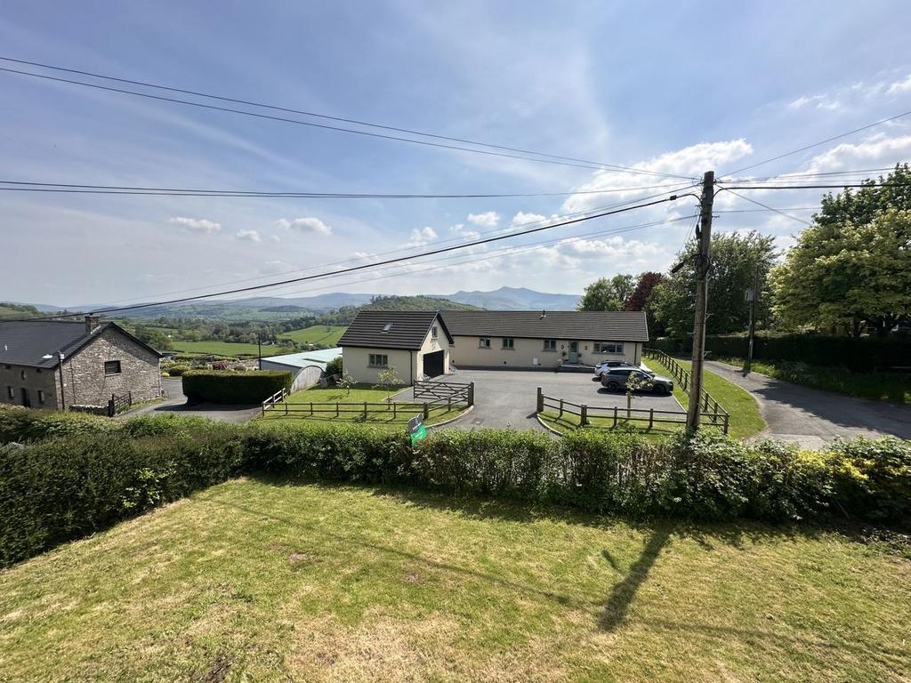 Battle, Brecon, LD3 3 bed detached bungalow for sale £299,950