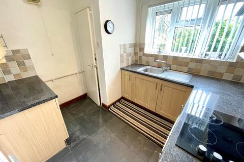 1 bedroom ground floor flat for sale, Rydal Close, Wednesfield, Wolverhampton, WV11