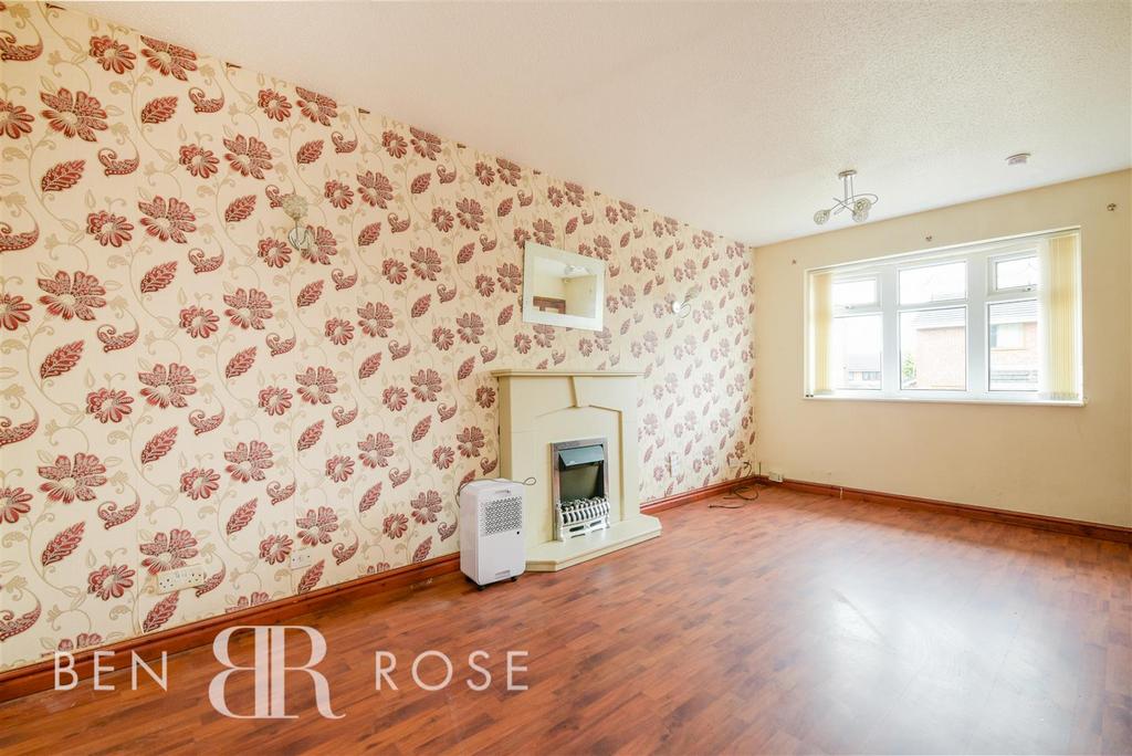 Draperfield, Chorley 2 bed semidetached bungalow for sale £159,995