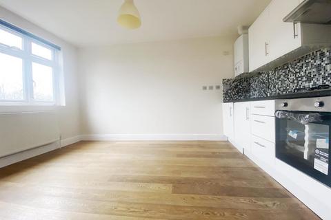 2 bedroom flat to rent, Fordwych Road, London