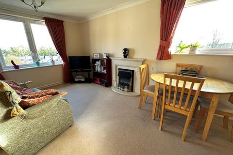 1 bedroom retirement property to rent, Windsor Way, Aldershot