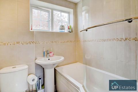 5 Blake Close, Galley Common, Nuneaton, CV10 9RQ