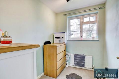 5 Blake Close, Galley Common, Nuneaton, CV10 9RQ
