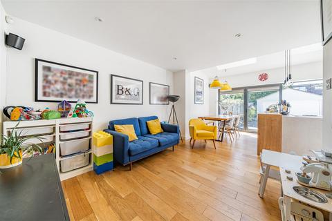 20 Cheyne Hill, Surbiton, KT5 8BN