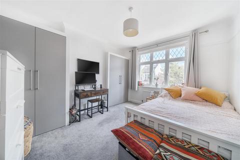 43a Worthington Road, Surbiton, KT6 7RU