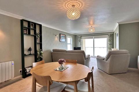 2 bedroom flat for sale, 8 Dolan Court Enfield Road, Broad Haven, Haverfordwest