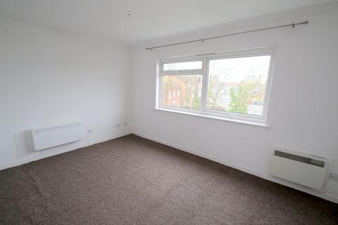 1 bedroom apartment for sale, Gresham Road, Staines-upon-Thames, TW18