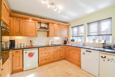 4 bedroom detached house for sale, Holford Moss, Runcorn WA7