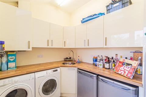 39 Astor Drive, Warrington, WA4 3DS