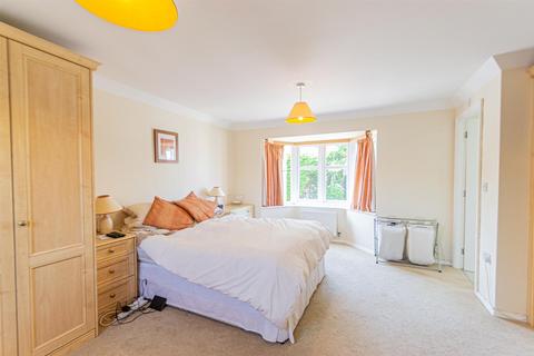 39 Astor Drive, Warrington, WA4 3DS