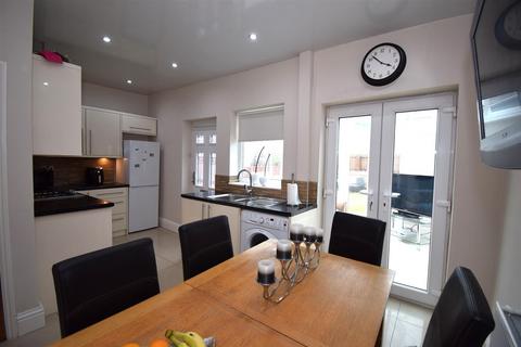 2 bedroom semi-detached house for sale, Warwick Road, South Shields