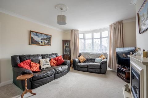 4 bedroom semi-detached house for sale, Manor Way, York