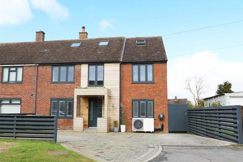 4 bedroom house for sale, Queens Close, Thame