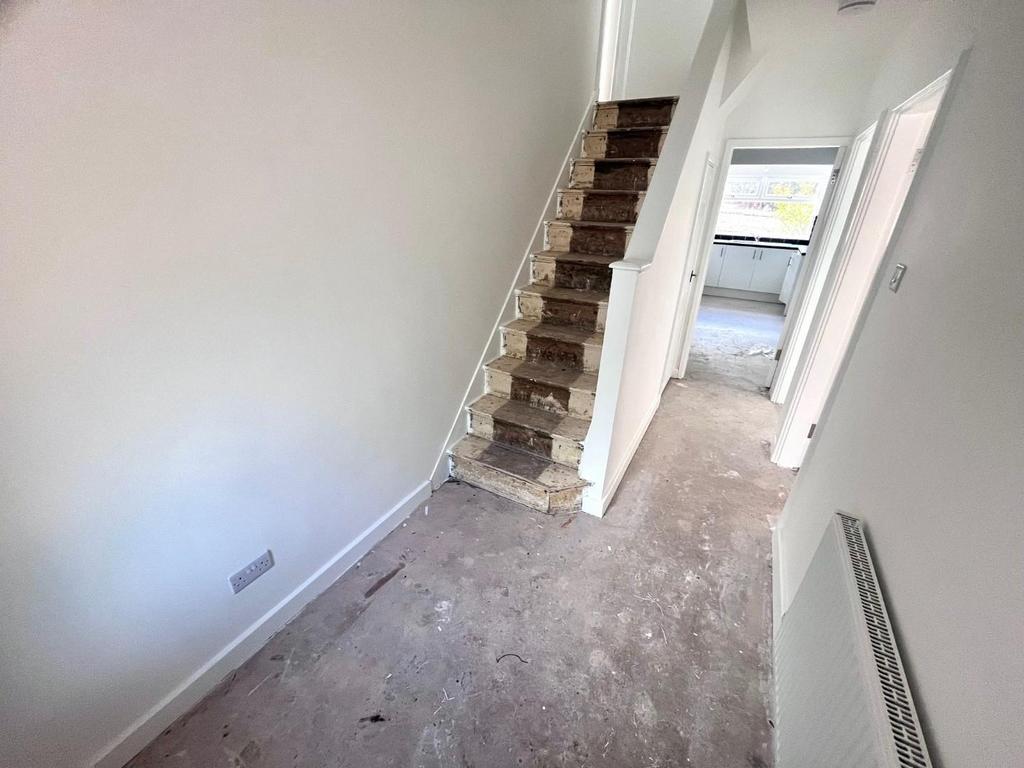 HALLWAY.jpg