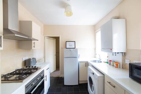 3 bedroom flat to rent, £108ppppw - Hazelwood Avenue, Jesmond, Newcastle Upon Tyne