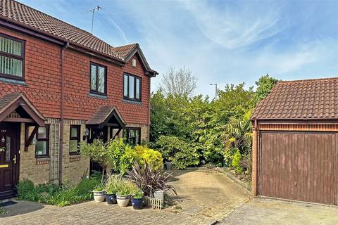 3 bedroom semi-detached house for sale, Alpine Road, Redhill