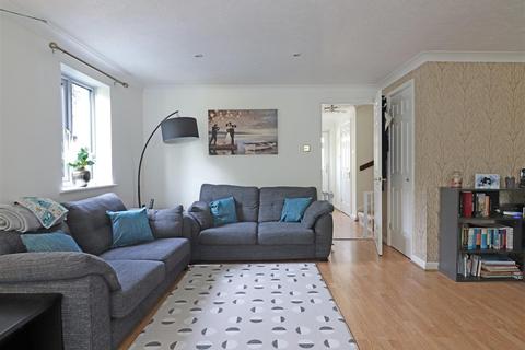 107 Alpine Road, Redhill, RH1 2LE