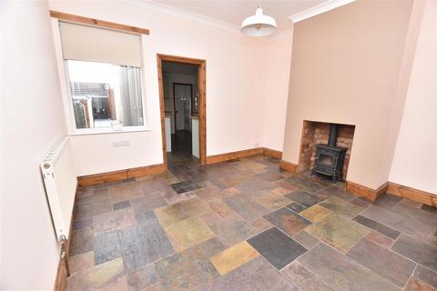 3 bedroom terraced house to rent, Oxford Street, Cleethorpes DN35