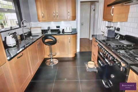 17 Burnham Way, Darfield, Barnsley, S73 9QT