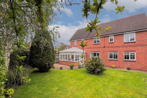 5 bedroom detached house for sale, Pebworth Drive, Hatton Park, Warwick