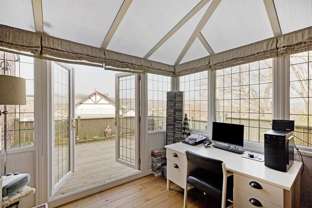Conservatory/office/bedroom