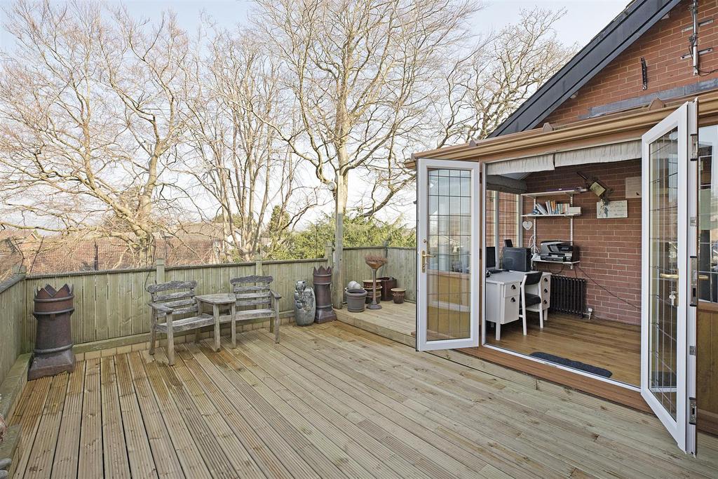 Balcony seating area