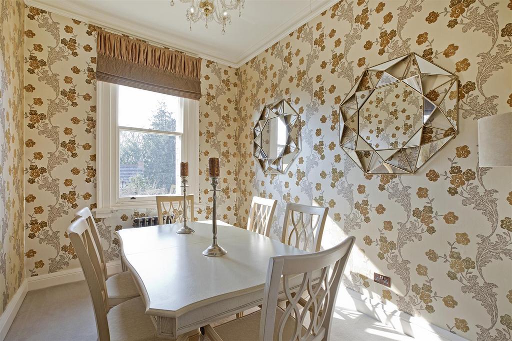 Family dining room/bedroom