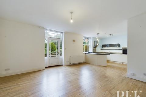 2 bedroom flat to rent, Brook Street, Penrith CA11