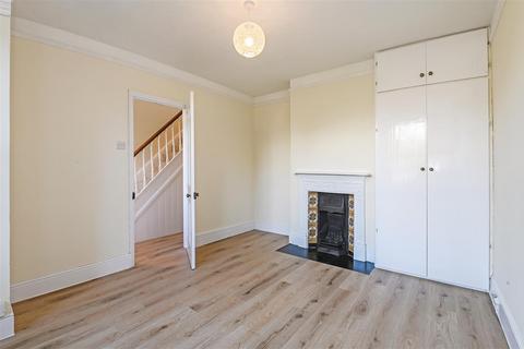 2 bedroom house to rent, Highland Road, Chichester