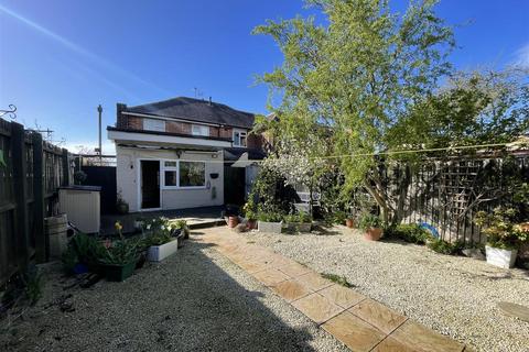 3 bedroom semi-detached house for sale, Harcourt Road, Wigston LE18