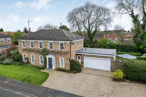 4 bedroom detached house for sale, Highcroft, Cherry Burton, Beverley. HU17 7SG