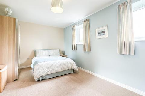 30 Paxton Drive, Bristol, BS3 2BE