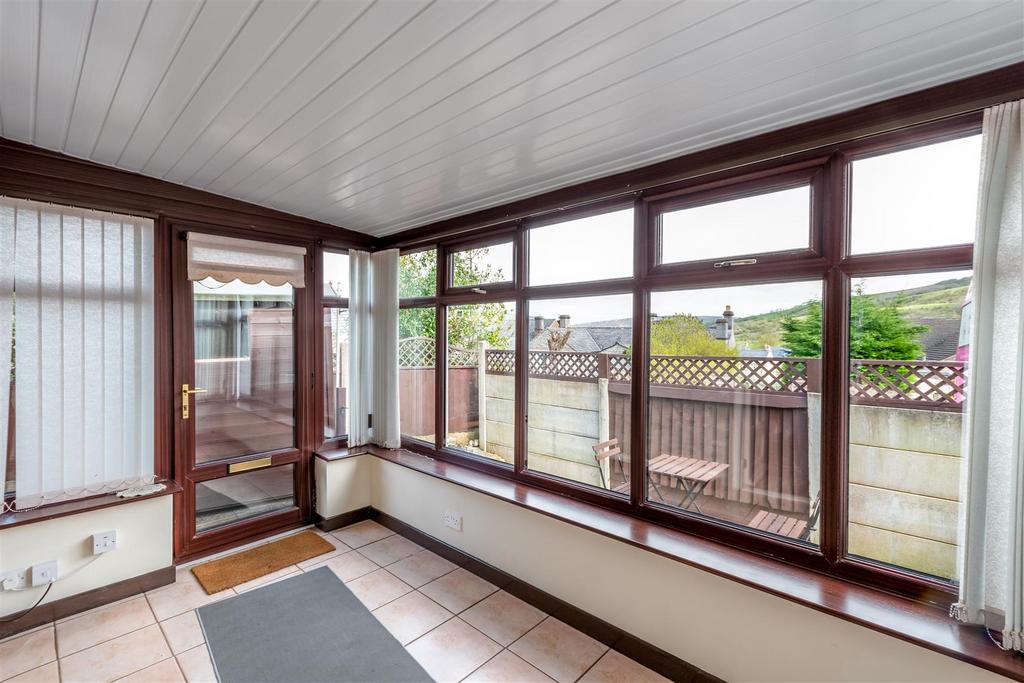Hugh Lane, Bradwell, Hope Valley 2 bed semidetached house for sale £