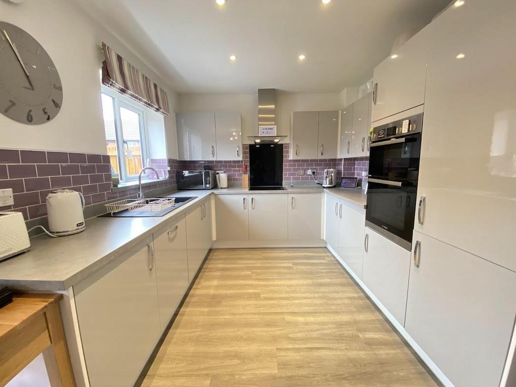 Dining kitchen