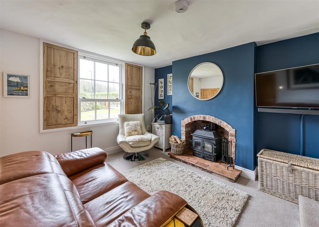 The Little House-lounge2.jpg