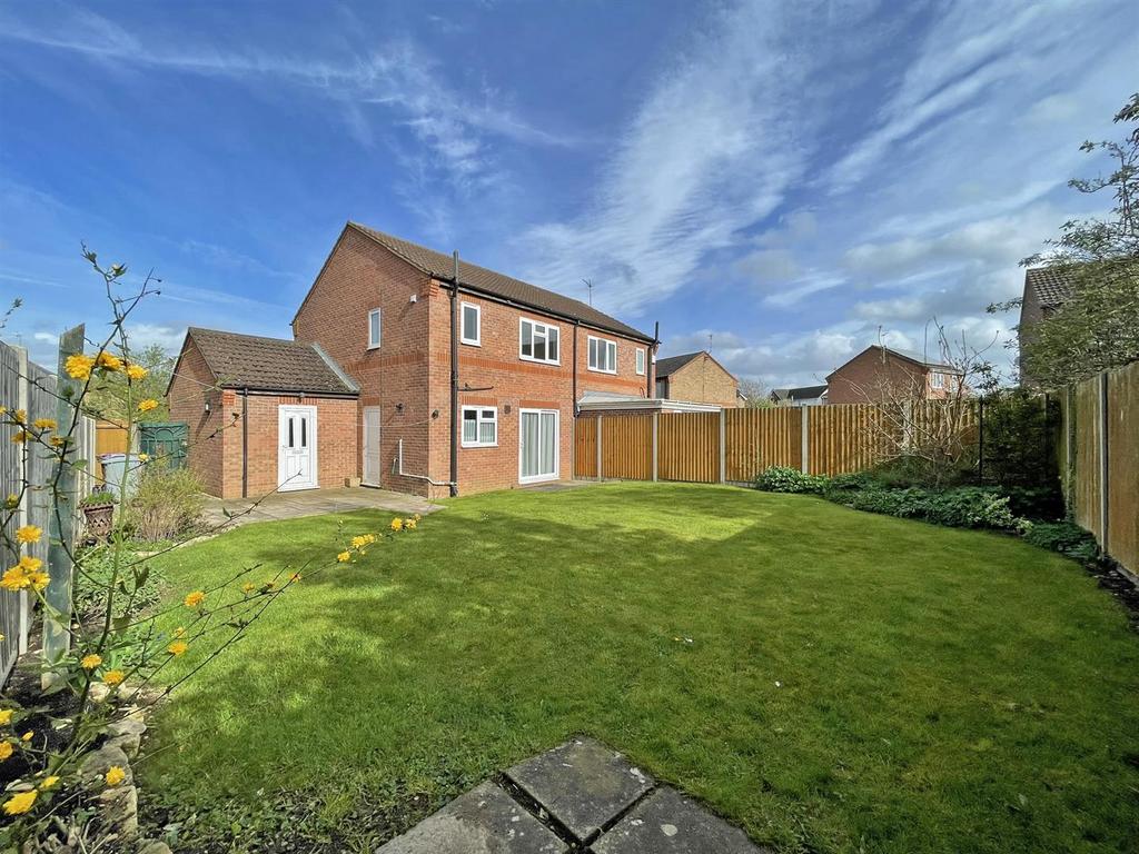 Campion Grove, STAMFORD, Lincolnshire 3 bed detached house - £1,195 pcm ...