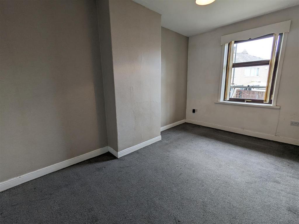 5 Bed1.jpg