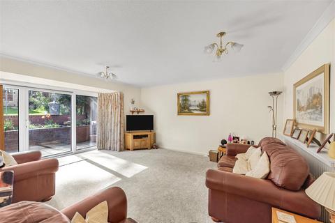 4 bedroom detached house for sale, Chesterfield Drive, Riverhead