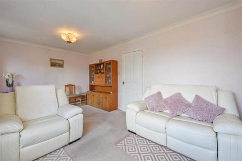 6 Beresford Close, Andover, SP10 2HN