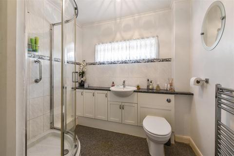6 Beresford Close, Andover, SP10 2HN