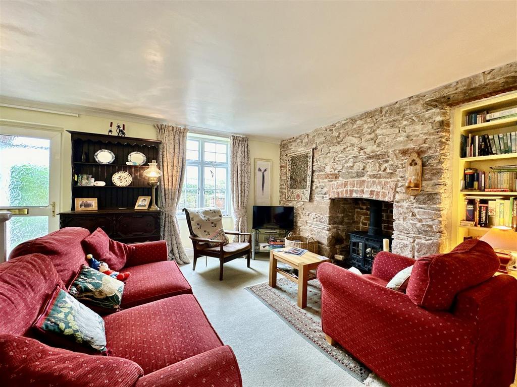 Churston Road, Churston Ferrers, Brixham 2 bed cottage for sale £299,950
