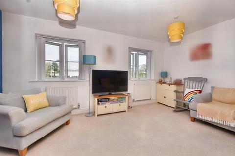 3 bedroom townhouse for sale, Sovereign Close, Eastbourne