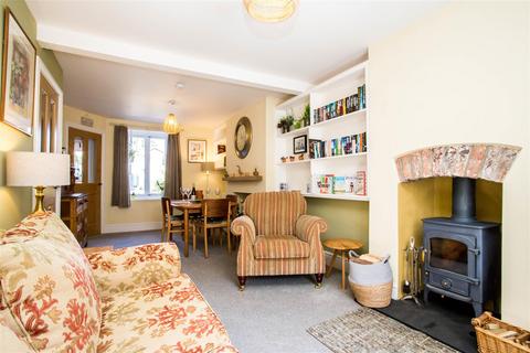 2 bedroom cottage for sale, 4 Bunkers Hill, Beaumaris