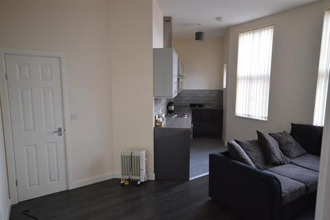 1 bedroom apartment to rent, Carlton Street, Castleford