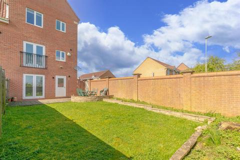 3 bedroom end of terrace house for sale, Bestwood Close, Heathley Park, Leicester