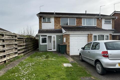 3 bedroom semi-detached house to rent, Warmwell Close, Coventry