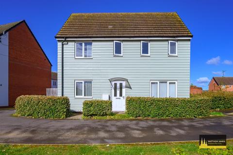 3 bedroom detached house for sale, Lombard Close, Little Heath, Coventry *Canal Views*