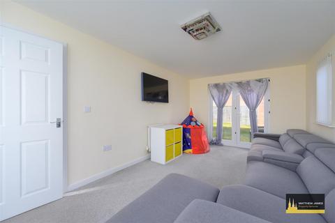 3 bedroom detached house for sale, Lombard Close, Little Heath, Coventry *Canal Views*