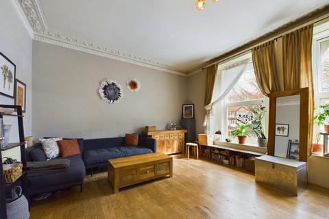 3 bedroom flat for sale, 302 Croydon Road, Wallington