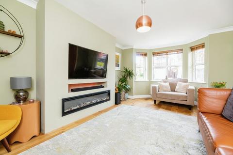 32 Thorncliffe View, Chapeltown, Sheffield, S35 3XU